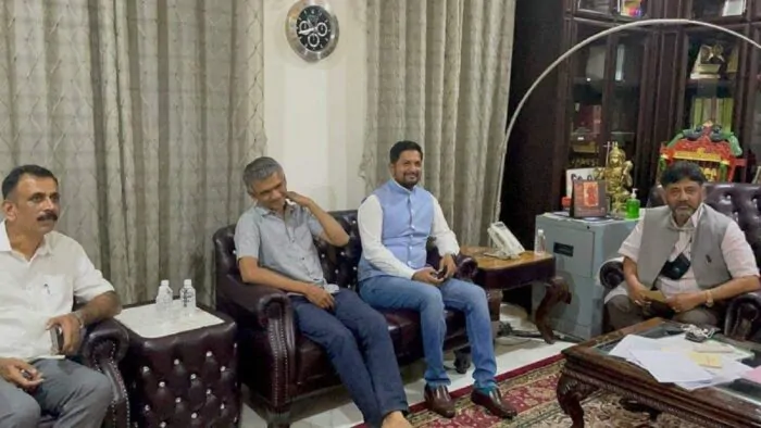 ಮತ್ತೆ‌ ಡಿಕೆಶಿ ಭೇಟಿ ಮಾಡಿದ ಶರತ್ ಬಚ್ಚೇಗೌಡ….! ಸಂಕ್ರಾಂತಿಗೆ ಕೈ ಸೇರ್ಪಡೆ ಖಚಿತ…
