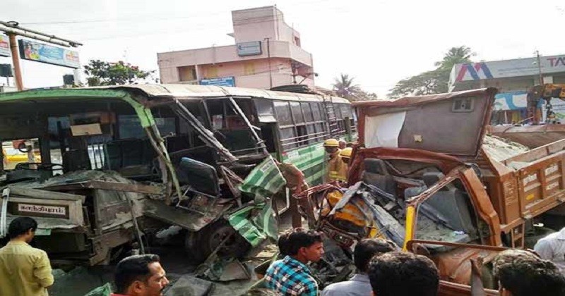 8 injured in Tamil Nadu as lorry collides with govt bus in Mettupalayam | Video