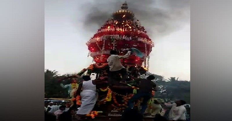 The fire to the chariot during the carnival in Belgaum