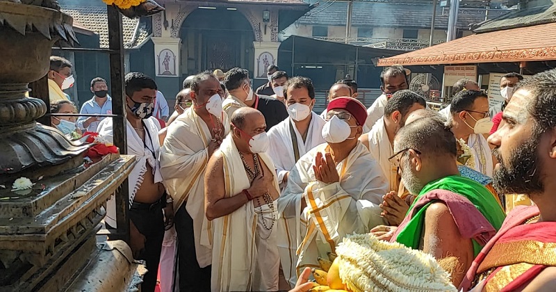 Udupi Shri Krishna, kollur mookambika temple visit govenor Tawar Chand Gehlot
