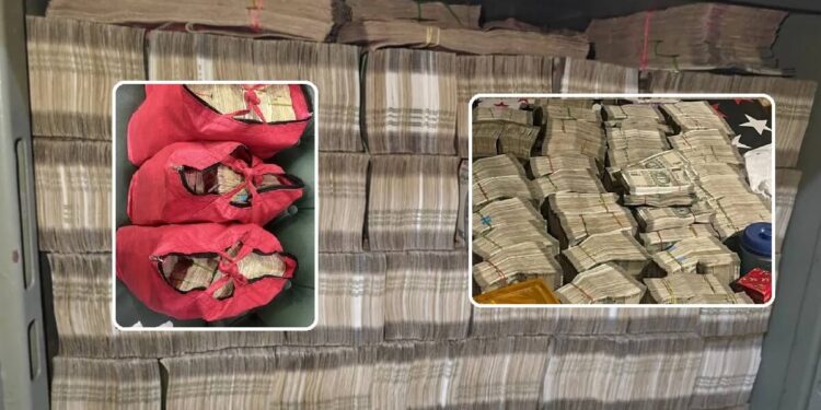 IT Raid Bangalore and mysore seized 20 crore rupees cash and Gold