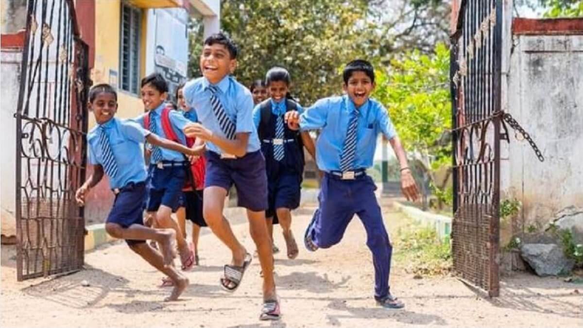School reopens in Karnataka: School reopens today across the state: How was the celebration of the children on the first day?