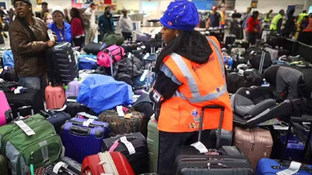 Airport Luggage Rules Waiting time reduced, Self Baggage Drop facility introduced