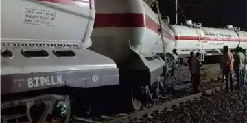 Train Major Accident Averted LPG goods train derails in MP