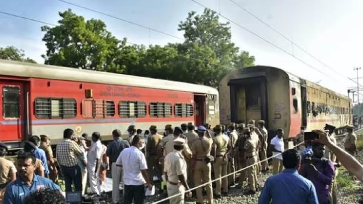 Tamil Nadu News : Fire accident in train : 9 dead, 20 injured
