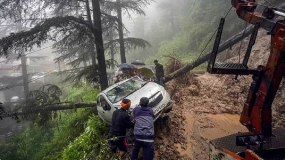Himachal Pradesh: 7 people died due to cloudburst: Meteorological Department announced red alert