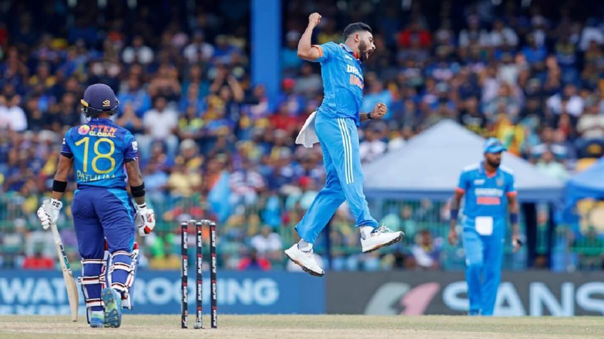 Asia Cup 2023 Final Ind Vs SL Match Mohammed Siraj Becomes first Indian Bowler to bag 4 wickets in One Over 