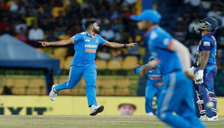 Asia Cup 2023 Final Ind Vs SL Match Mohammed Siraj Becomes first Indian Bowler to bag 4 wickets in One Over