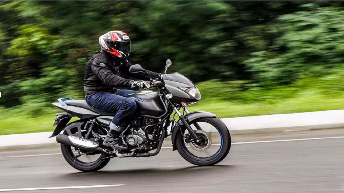 Buy new bajaj pulsar p170 for just rs 2492 per month: mileage, features, you will surely get tired!