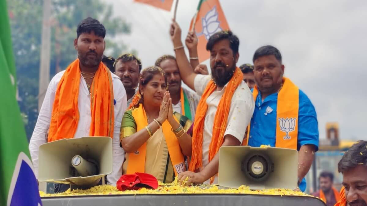Hiriyur BJP EX MLA Poornima Srinivas Joined Congress