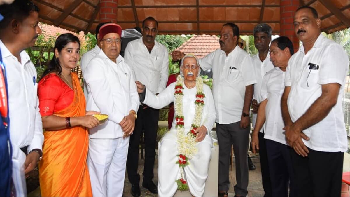 Kota Dr. Shivarama Karnath Huttura Prashati 2023 Awarded dr.vidyabhushana Hand over Karnataka Governor Thawar Chand Gehlot
