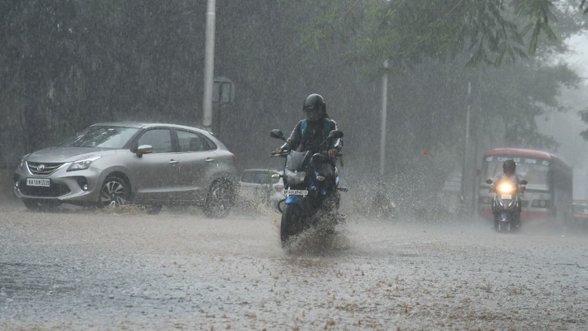 Karnataka Weather Report Heavy rainfall Alert in these districts of Karnataka till January 10 IMD warning 