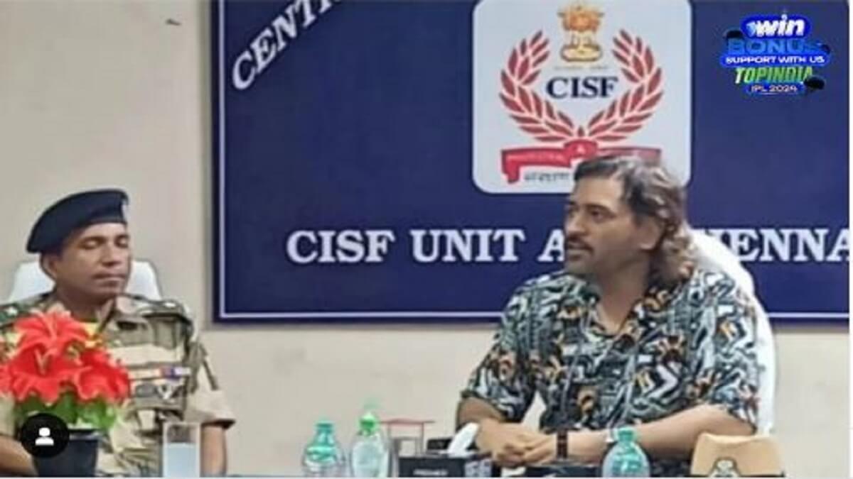 CSK former captain MS Dhoni meets CISF soldiers before match against RCB