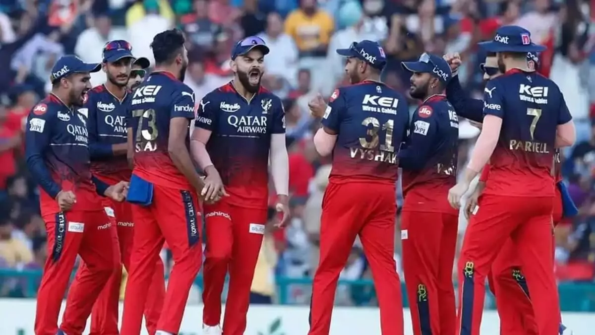 Virat Kohli wants IPL Cup, he has to leave RCB
