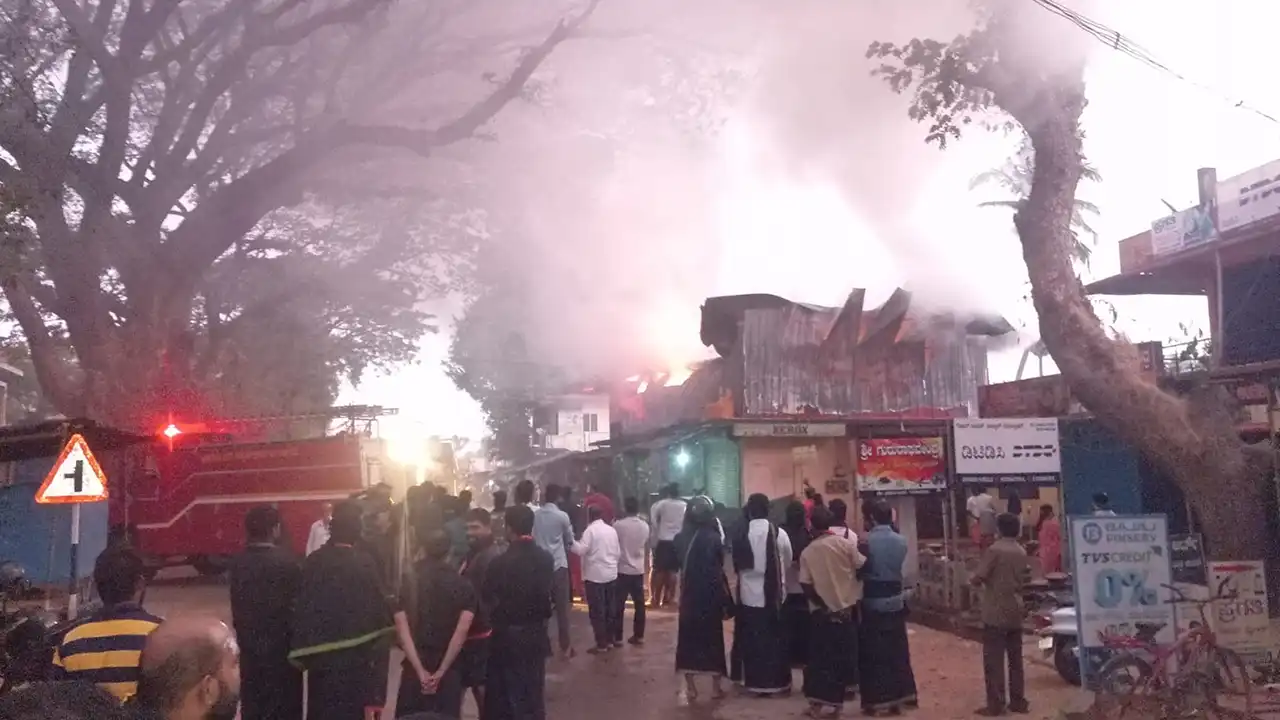 Accident in koteshwara Fire at SLRM unit loss of lakhs of rupees copy