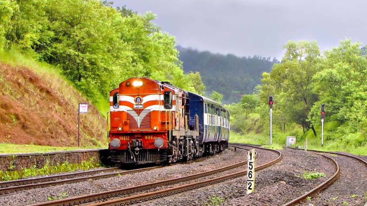 Konkana Railway arranged new Train to avoid crowd during Christmas and new year occasion
