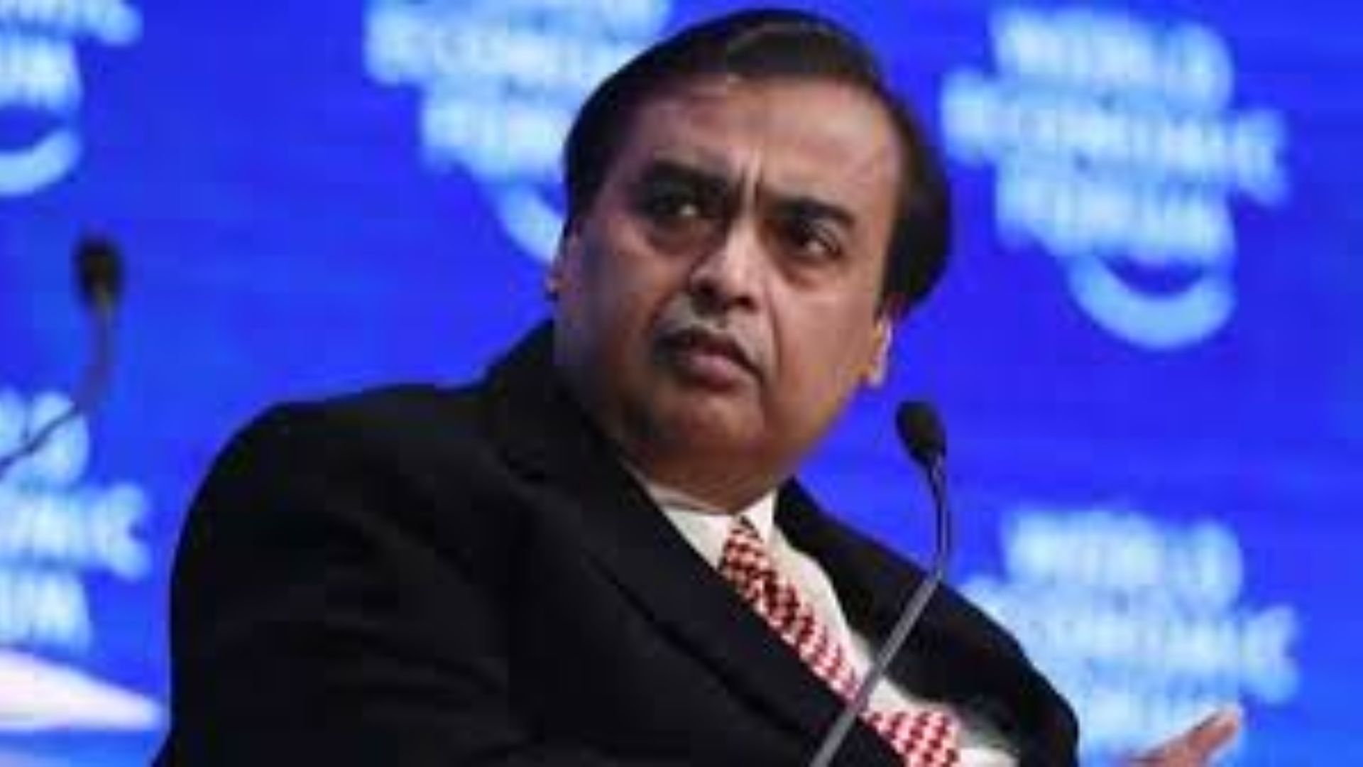 netizens urges Mukesh Ambani to start Jio Airlines