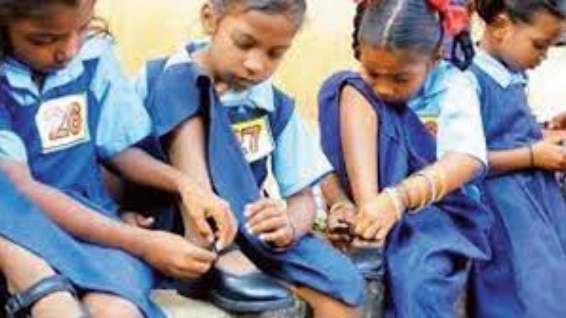 Karnataka Cabinet approved 104 crore to provide free shoes and socks to all government school students