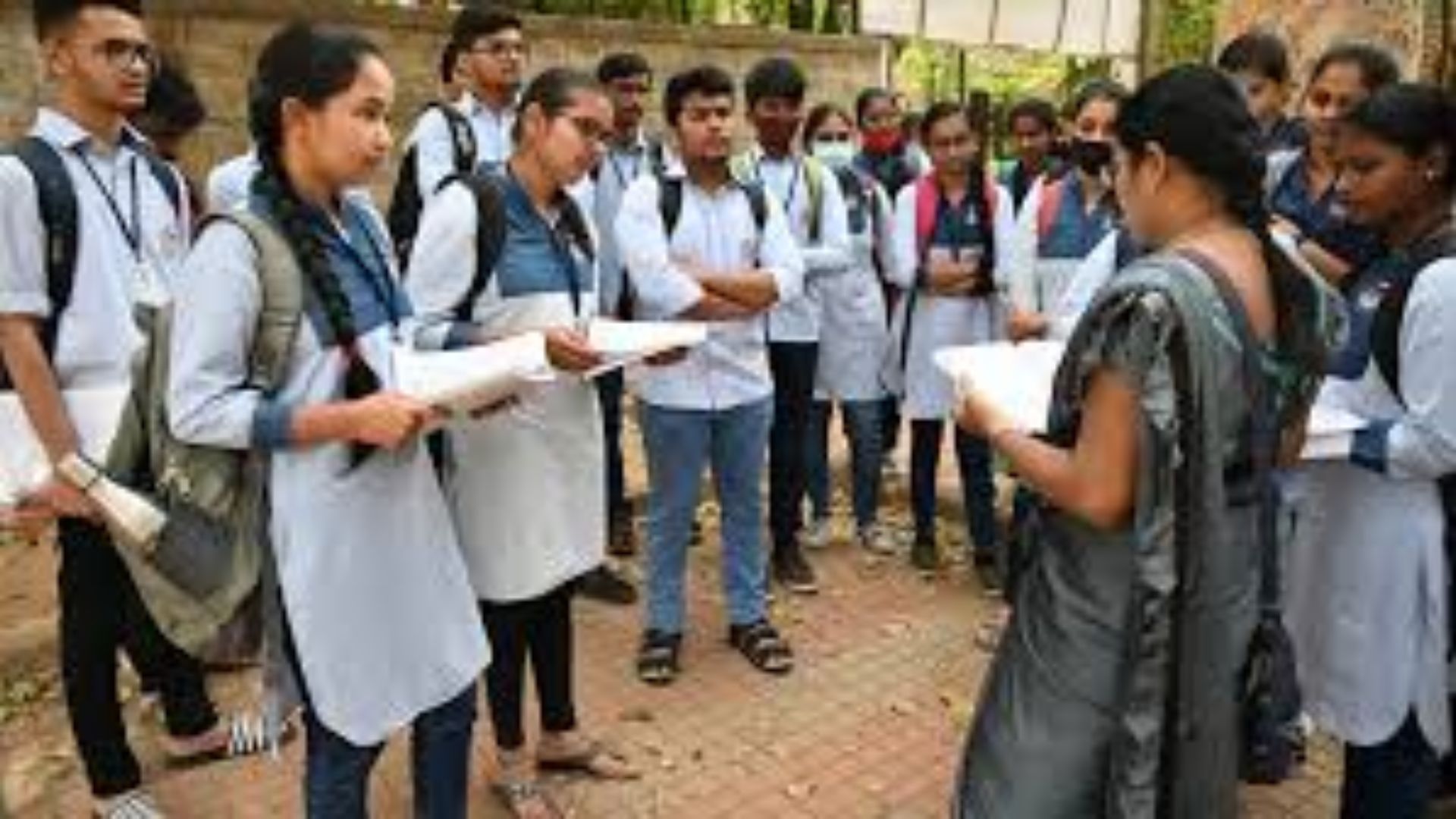 Karnataka 2nd PUC Exam time table released check complete schedule here