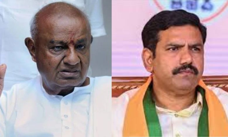 BJP High Command Favors Re electing Deve Gowda to Rajya Sabha Karnataka BJP Opposes