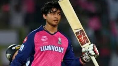 IPL 2026 Vaibhav Suryavanshi hits fifty in 15 bols in Rajasthan Royals vs Sunrisers Hyderabad match