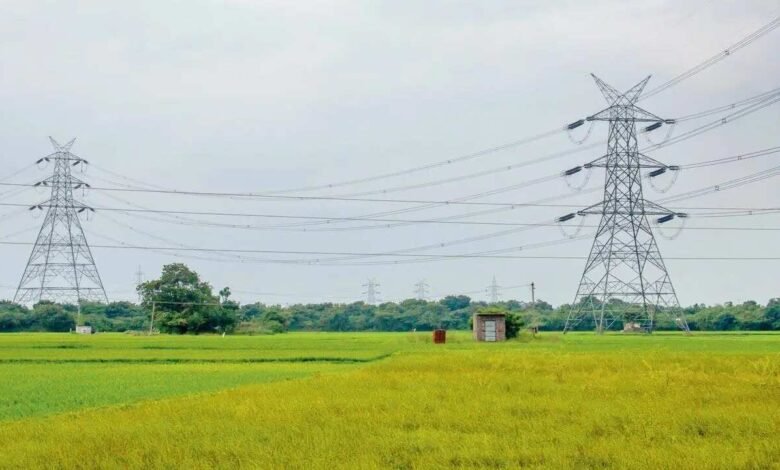 ವಿದ್ಯುತ್ ಟವರ್ನಿಂದ ಜಮೀನಿಗೆ ನಷ್ಟವಾದರೆ? ಕಾನೂನುಬದ್ಧ ಪರಿಹಾರ ಹೇಗೆ ಪಡೆಯುವುದು?