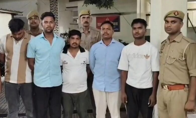ಪವಿತ್ರ ಗಂಗೆಯಲ್ಲಿ ಬಿಯರ್ ಪಾರ್ಟಿ! ವೈರಲ್ ವಿಡಿಯೋ ಬಳಿಕ ಐವರ ಬಂಧನ