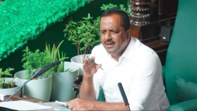 ಅರ್ಧರಾತ್ರಿ ಕಳೆದರೂ ನಿಲ್ಲದ ಮೀಟಿಂಗ್: ಆರೋಗ್ಯ ಇಲಾಖೆಗೆ ಚುರುಕು ಮುಟ್ಟಿಸಿದ ಸಚಿವ ಯು.ಟಿ. ಖಾದರ್!