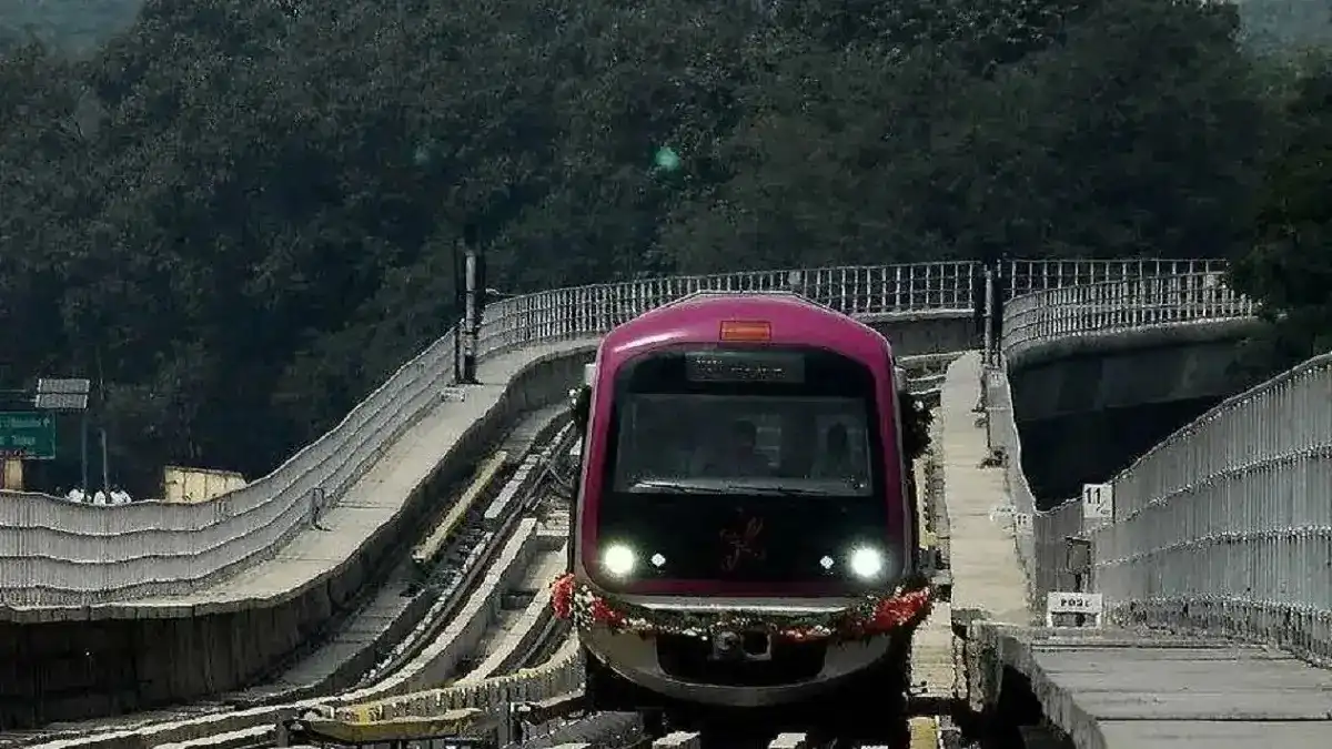 Namma metro reels : ರೀಲ್ಸ್ ಪ್ರಿಯರೇ ಗಮನಿಸಿ…! ಮೆಟ್ರೋದಲ್ಲಿ ರೀಲ್ಸ್ ಮಾಡಿದ್ರೆ ಬೀಳುತ್ತೆ ಭಾರೀ ದಂಡ