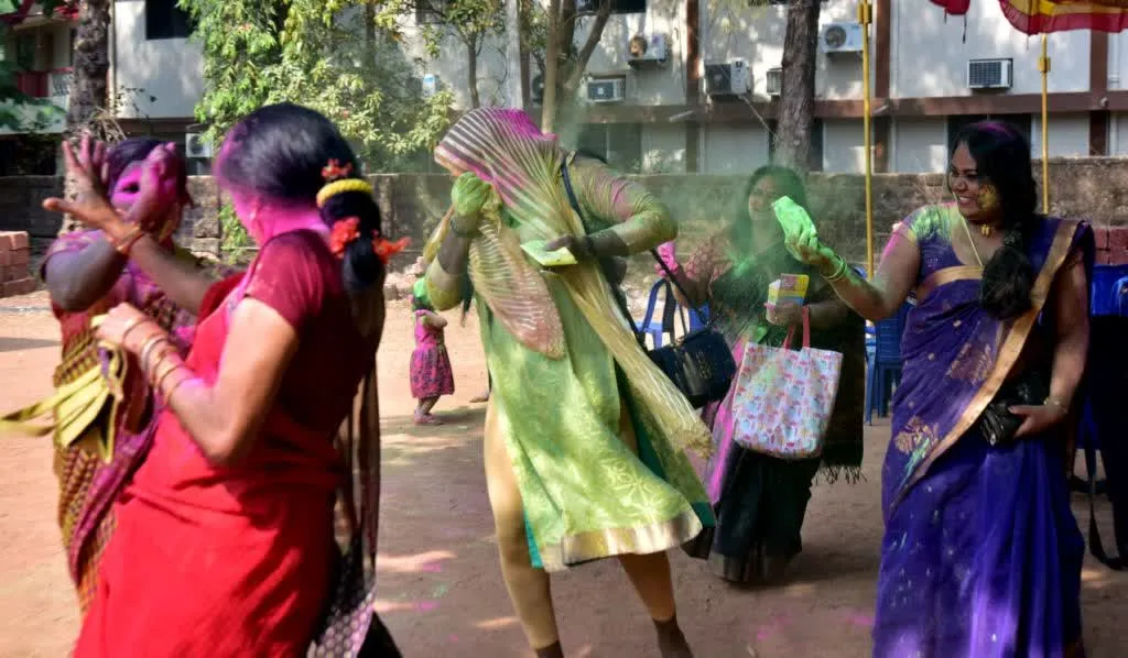 Holi 1