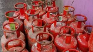 PM Modi's gift for Rakshabandhan: LPG cylinder price Rs 200 deduction