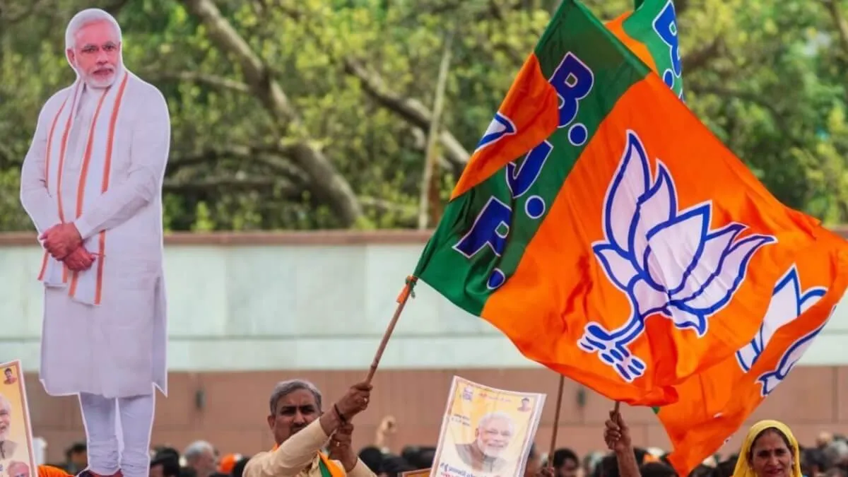 Shobha Karandlaje BJP State President, Basanagouda Patil Yatnal Leader of Opposition BS Yediyurappa and Lingayats frustration, BJP split