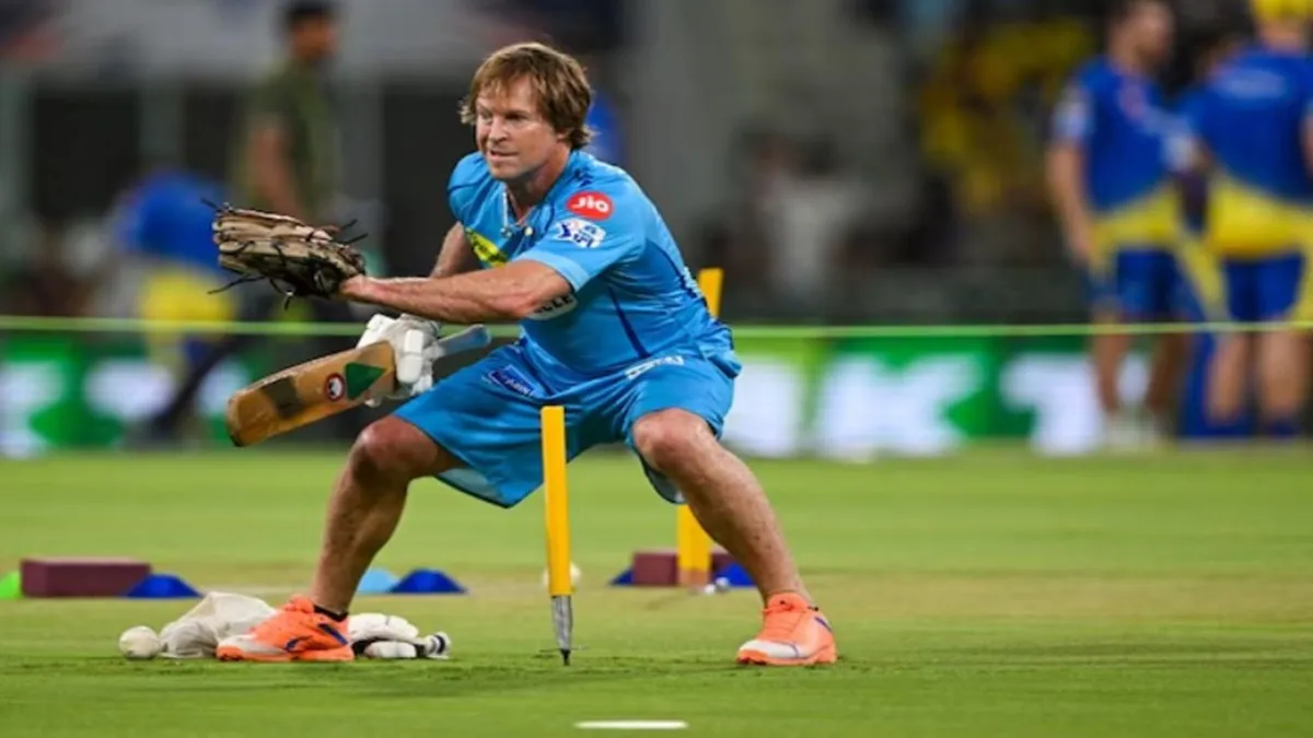 Jonty Rhodes Indian Cricket Team fielding coach is a cricket leopard