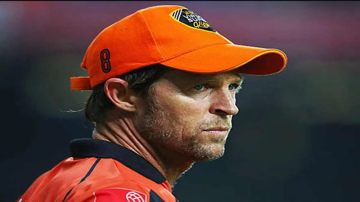 Jonty Rhodes Indian Cricket Team fielding coach is a cricket leopard