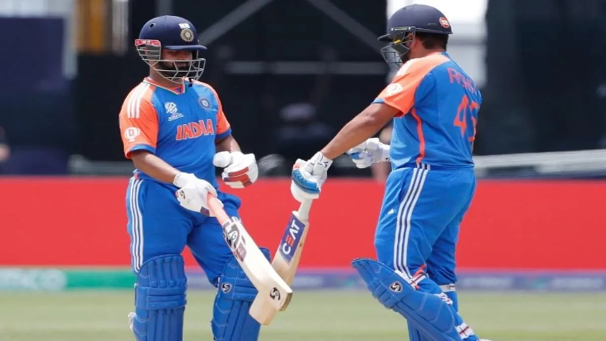 Rishabh Pant played golf with a cricket bat in the hotel corridor